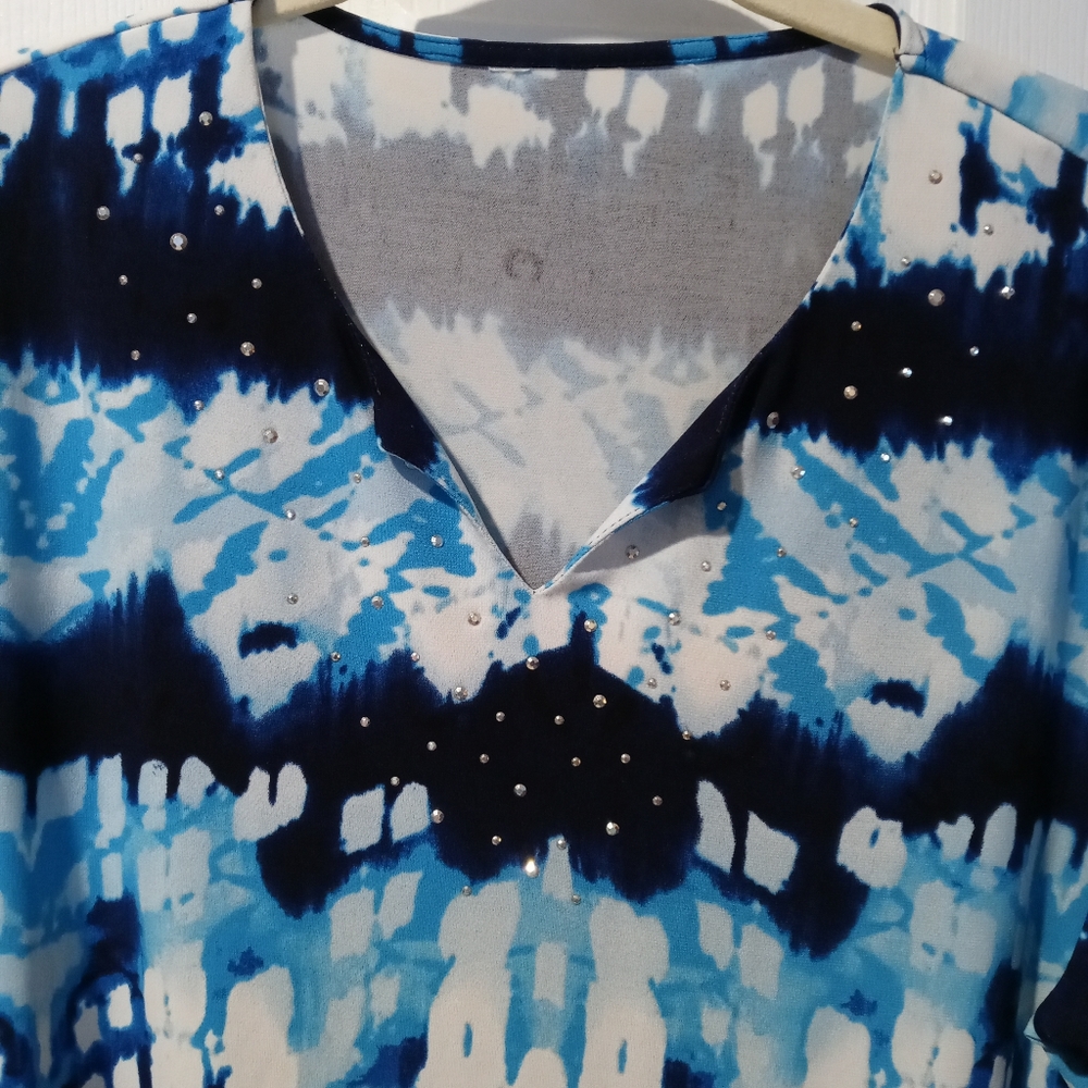 NWOT - Ladies Rhinestone Top - Picture 2 of 4